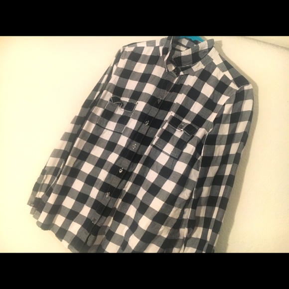 Old Navy Tops - Old Navy Flannel